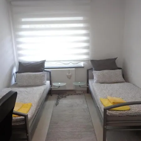 Проживание в семье Appartments Yalcin Laatzen Messe Ганновер