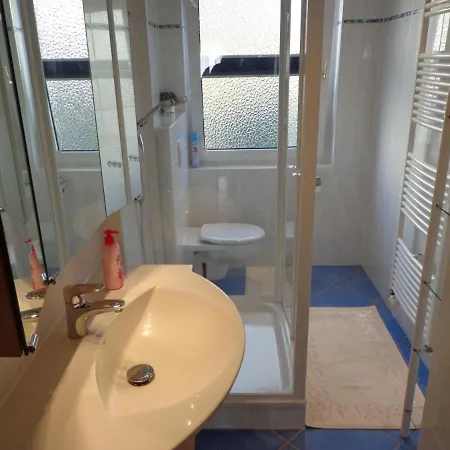 Проживание в семье Appartments Yalcin Laatzen Messe Ганновер